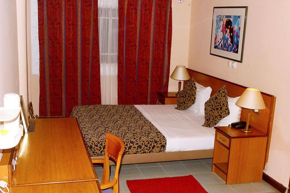 Grand Casamora Hotel Ogbodjo Dış mekan fotoğraf